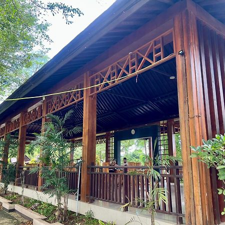 Pohon Purba Resort & Restaurant Labuhan Pandan Extérieur photo