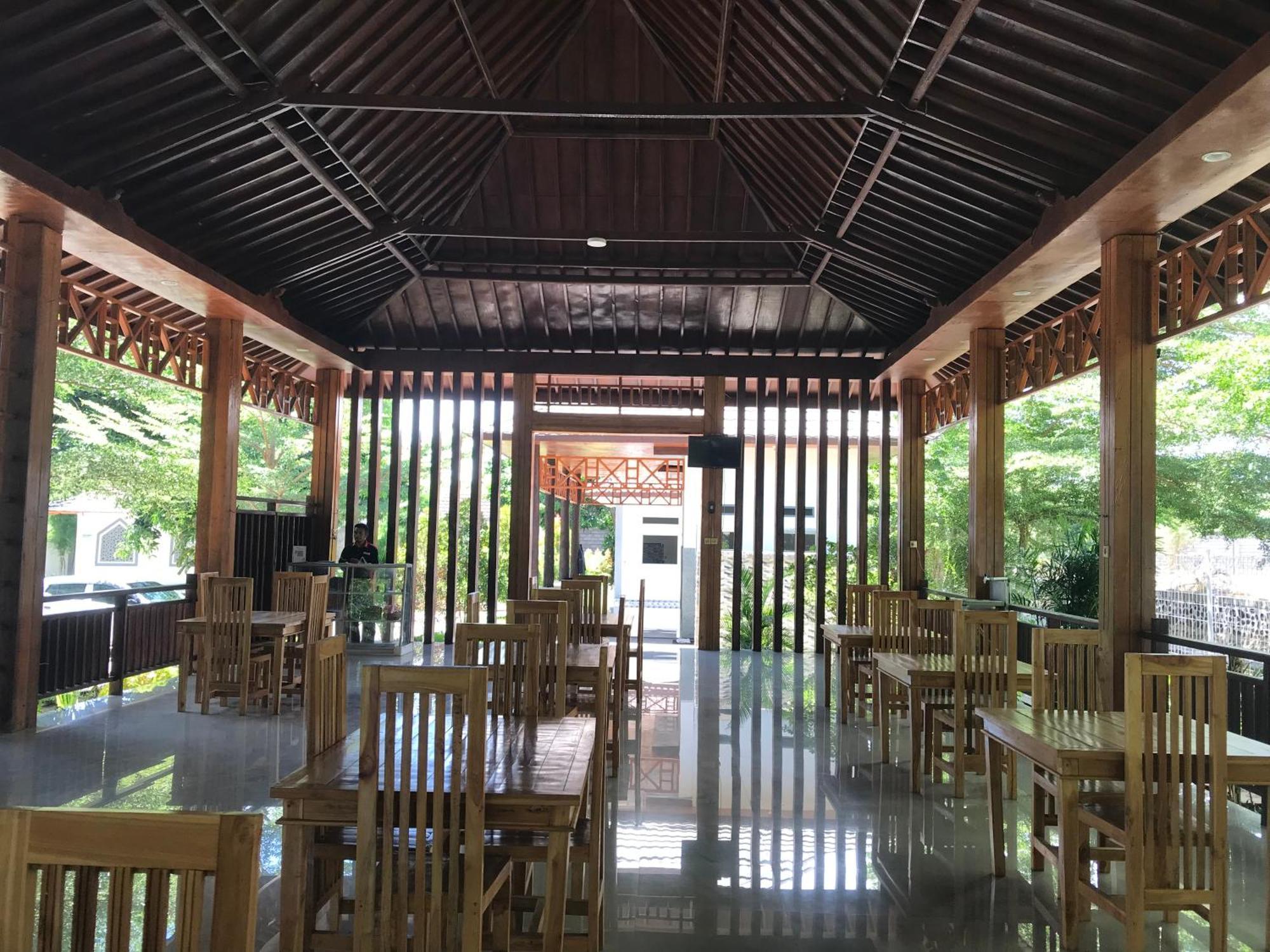 Pohon Purba Resort & Restaurant Labuhan Pandan Extérieur photo