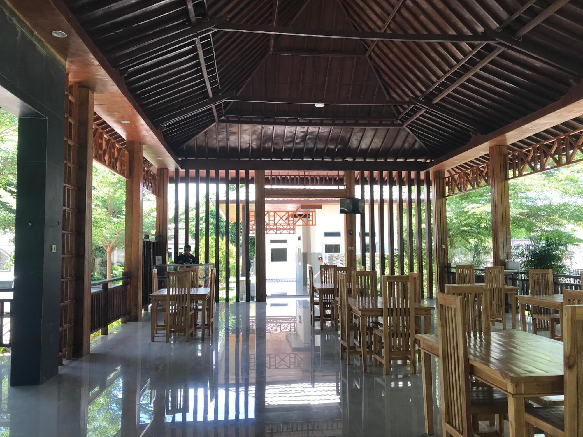 Pohon Purba Resort & Restaurant Labuhan Pandan Extérieur photo