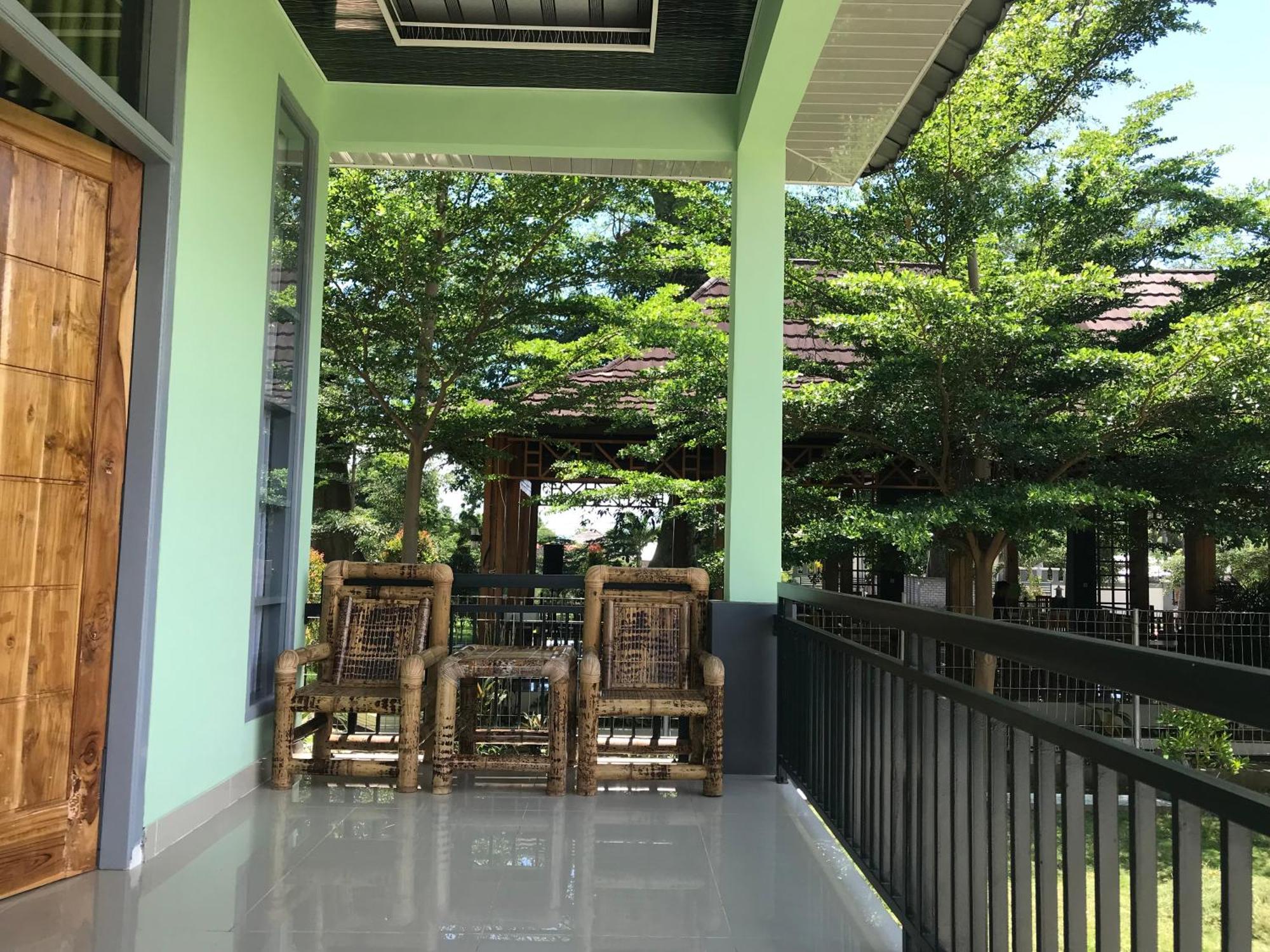 Pohon Purba Resort & Restaurant Labuhan Pandan Extérieur photo