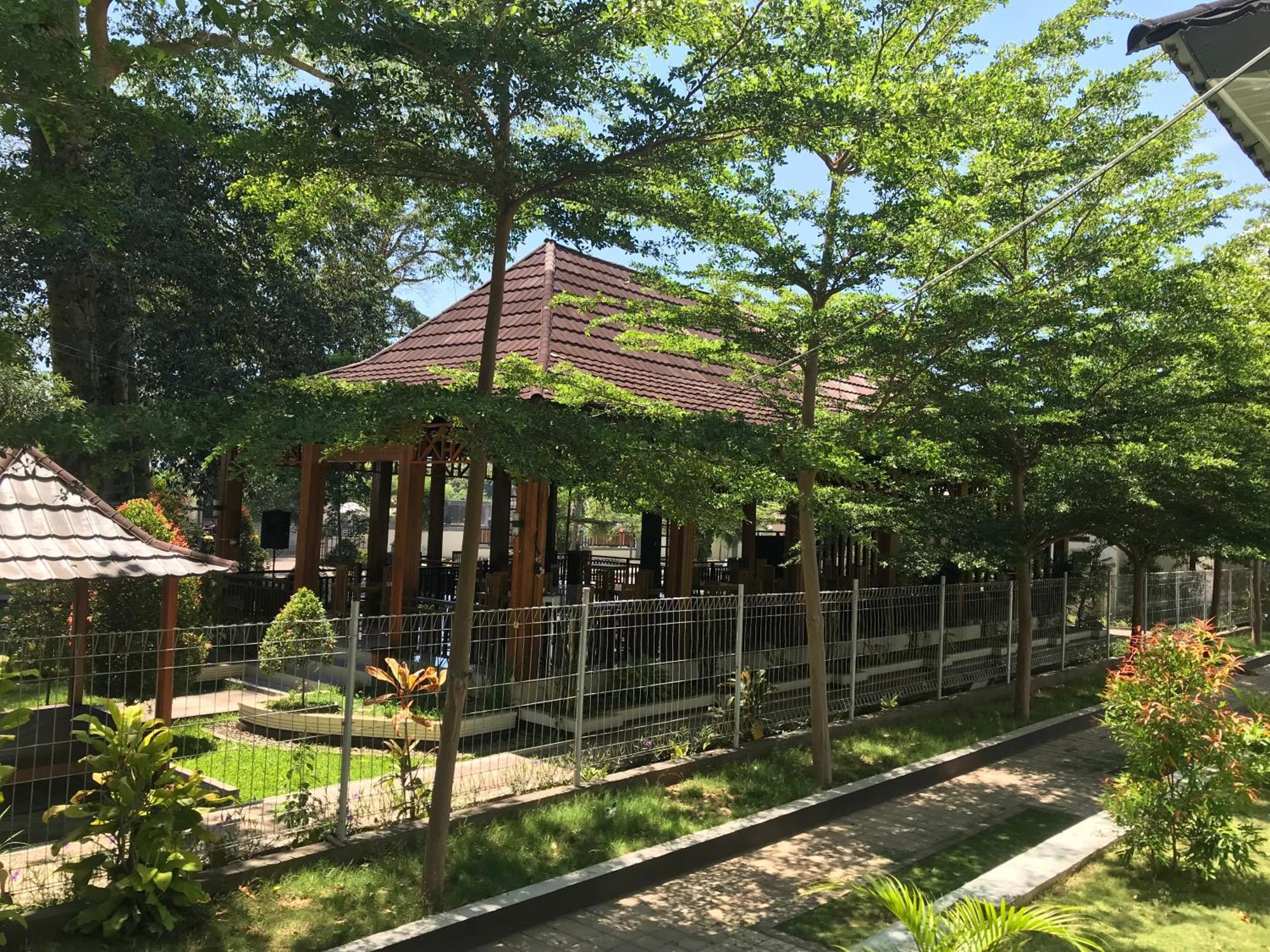Pohon Purba Resort & Restaurant Labuhan Pandan Extérieur photo