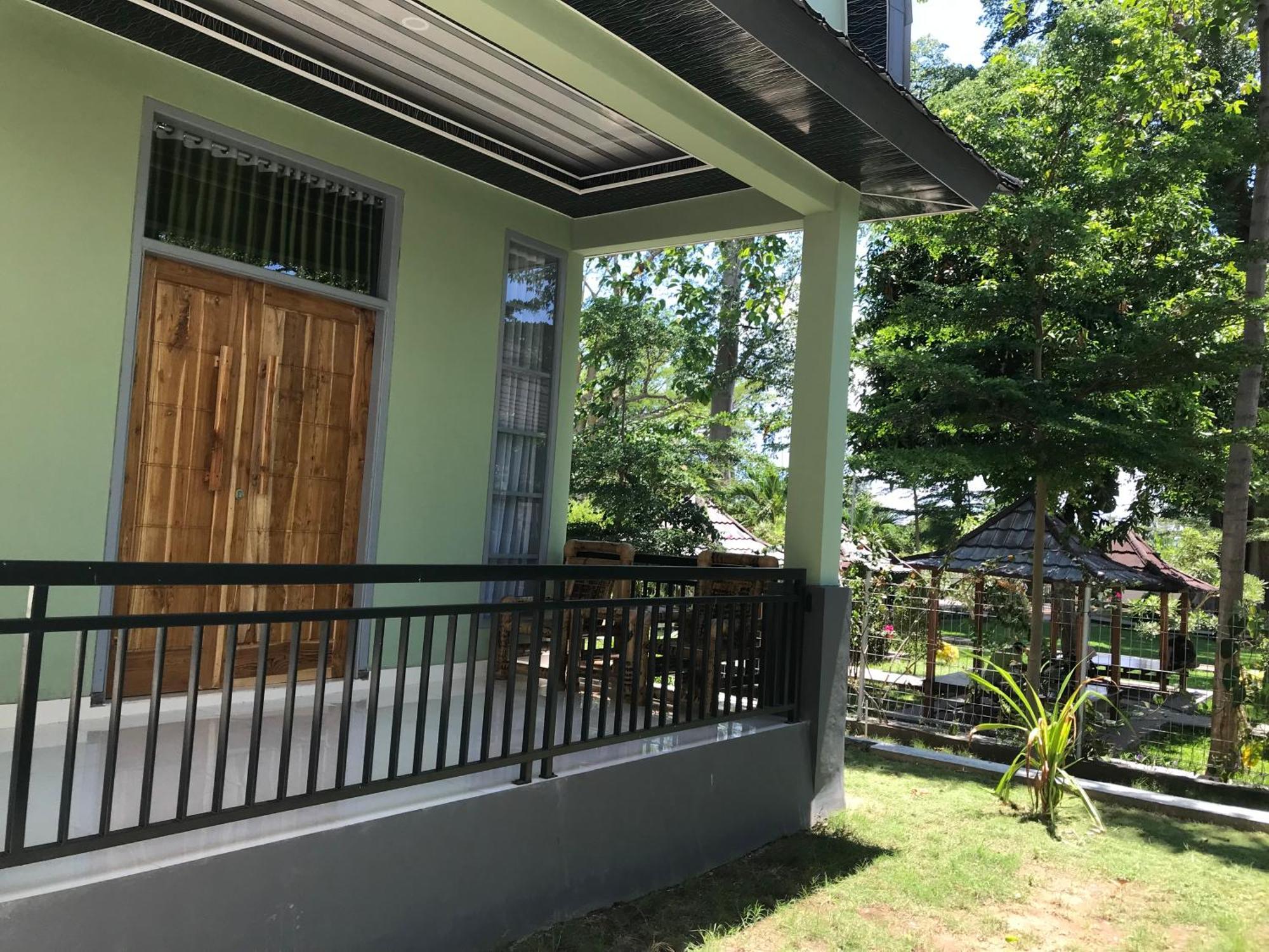 Pohon Purba Resort & Restaurant Labuhan Pandan Extérieur photo