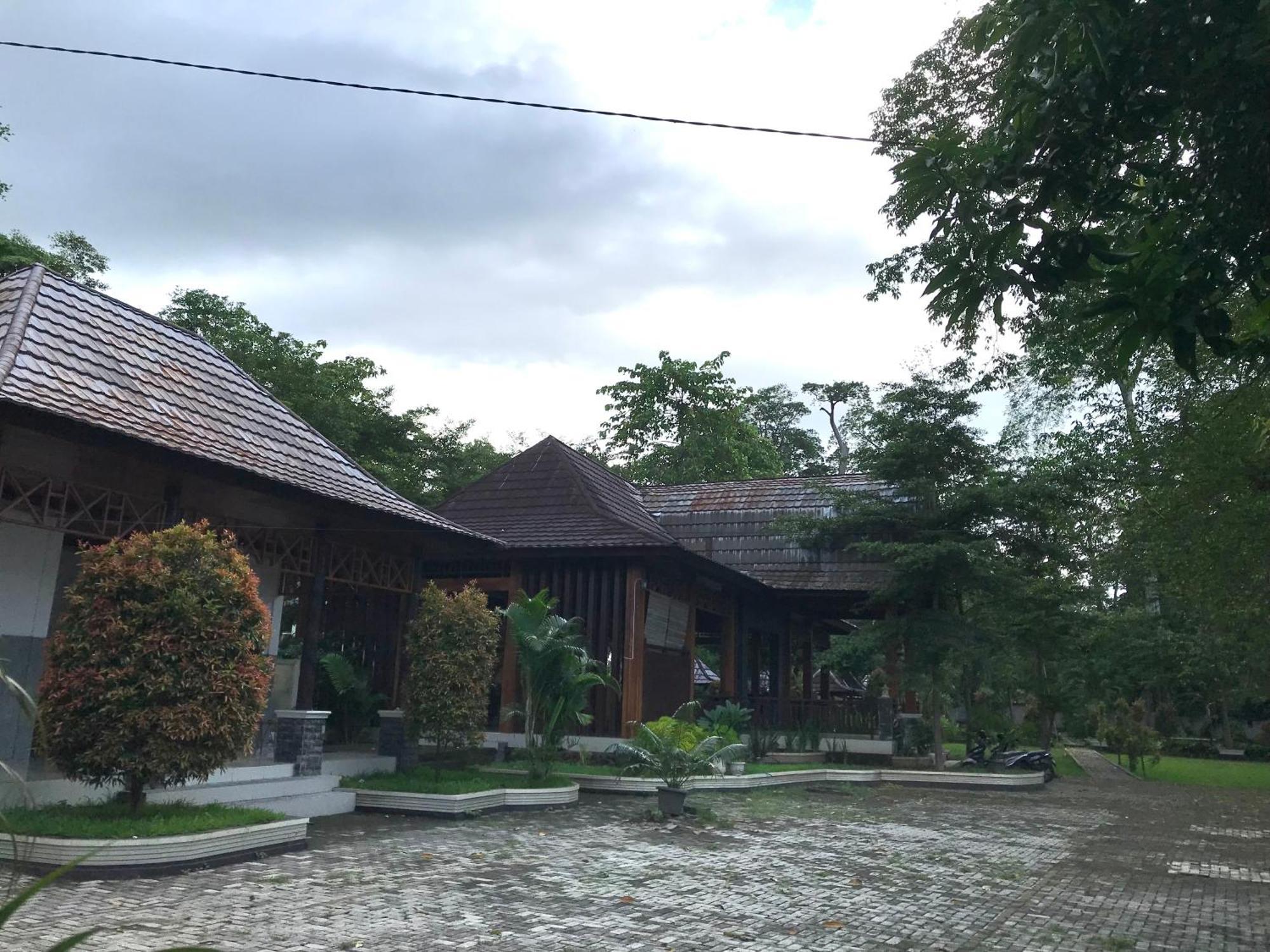 Pohon Purba Resort & Restaurant Labuhan Pandan Extérieur photo
