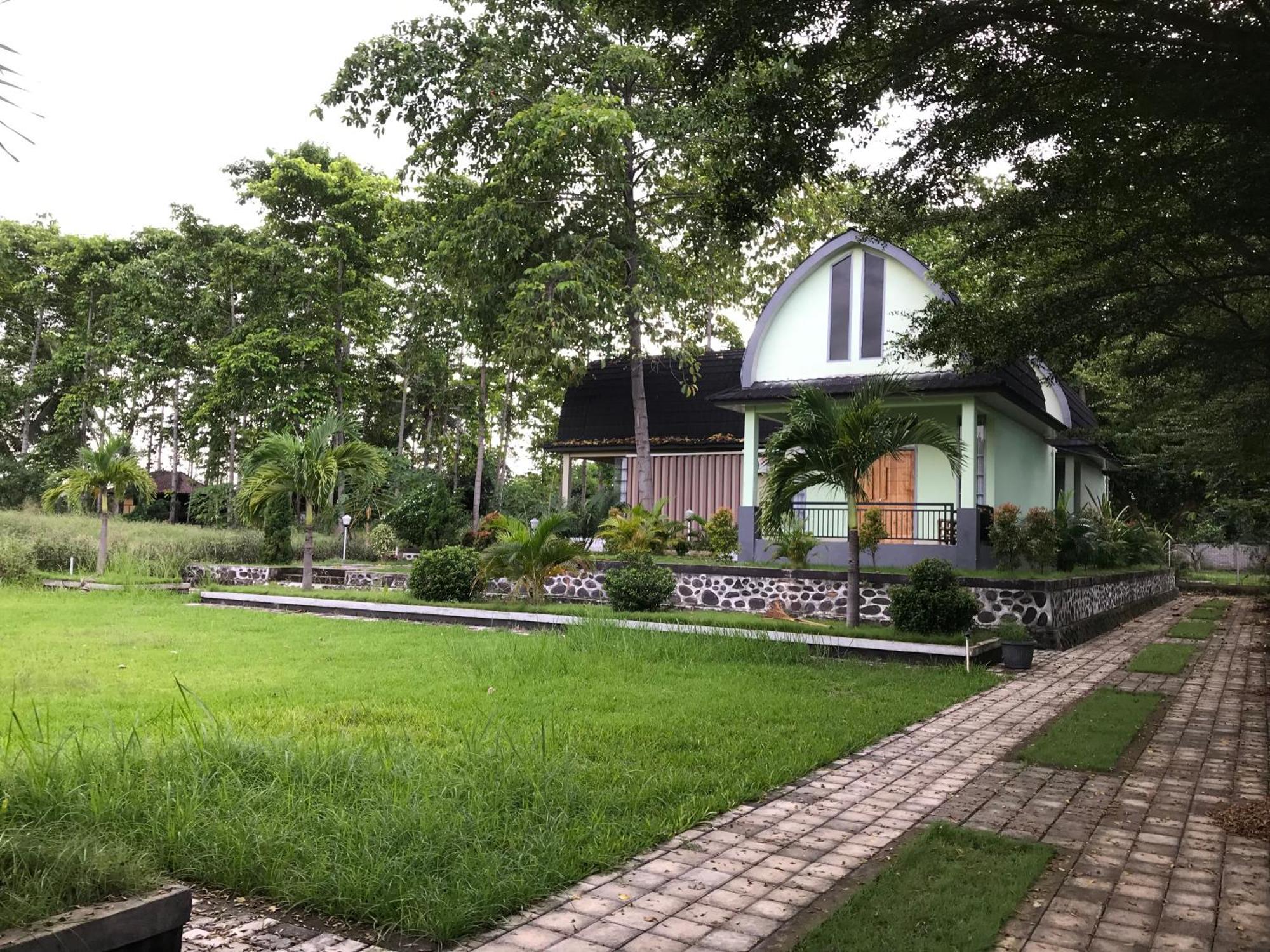 Pohon Purba Resort & Restaurant Labuhan Pandan Extérieur photo