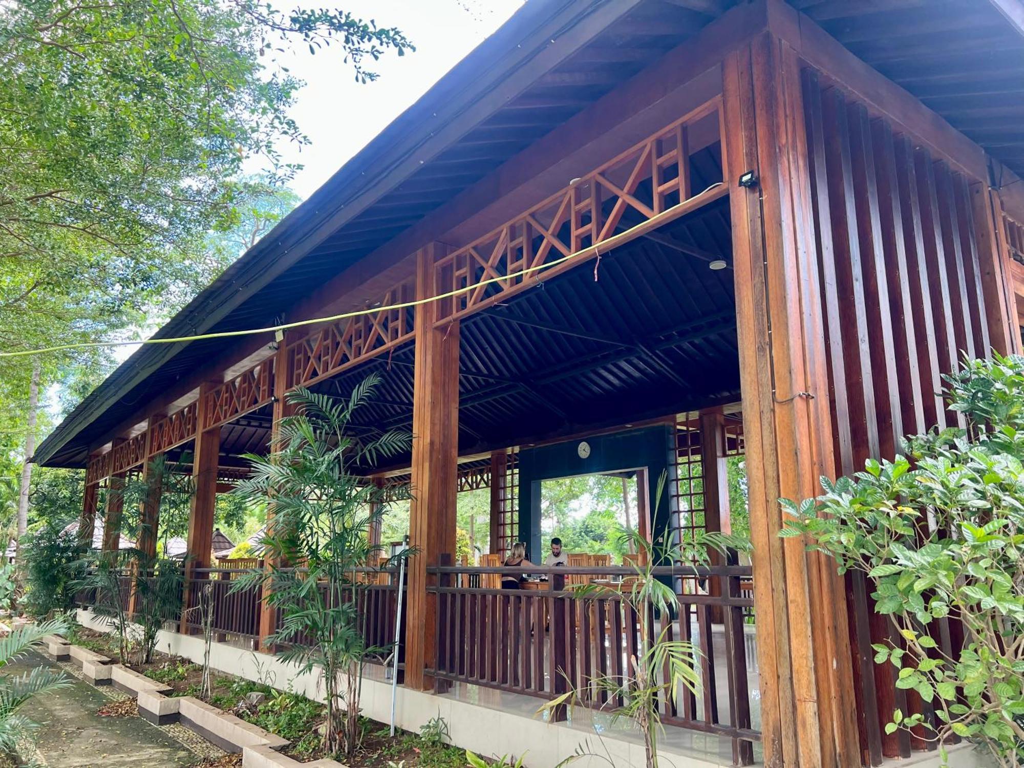 Pohon Purba Resort & Restaurant Labuhan Pandan Extérieur photo